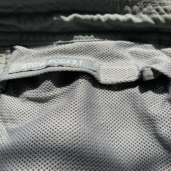 North Face Shorts - Picture 4 of 7